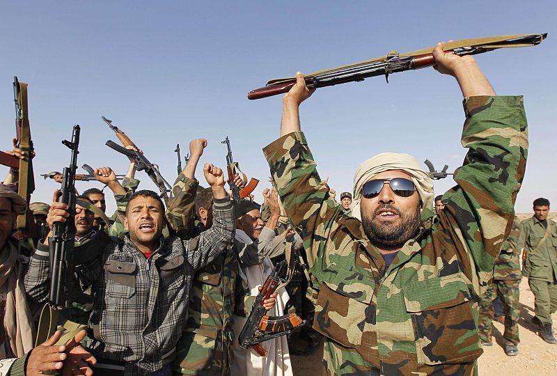 Gadafi da viagra a sus militares para que violen a mujeres, según EE.UU.