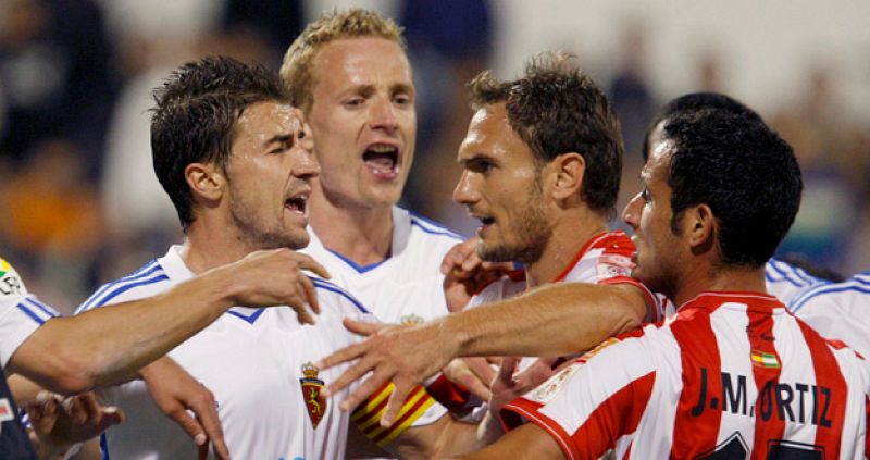 Diez equipos luchan por evitar el descenso