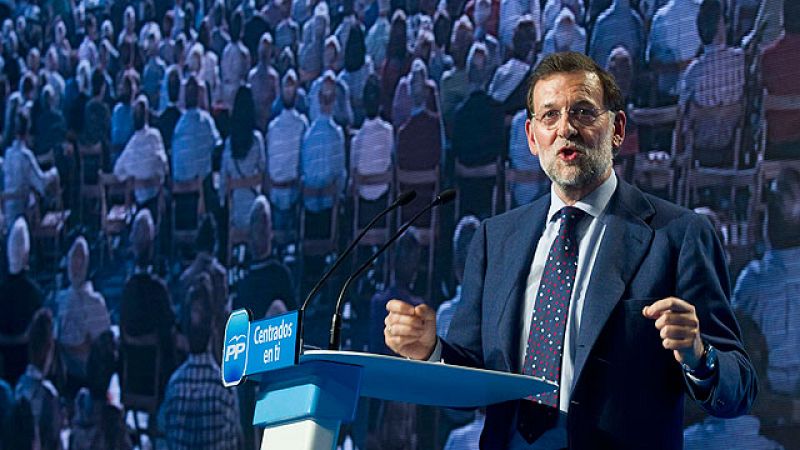 Rajoy: Cuando gobierna el PSOE aumenta paro y cuando gobierna el PP, el empleo