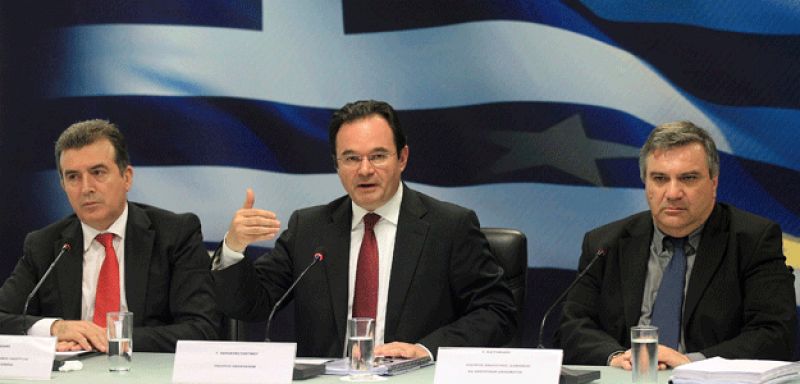 Grecia anuncia un plan para combatir la evasión de impuestos y recaudar 11.800 millones  de euros