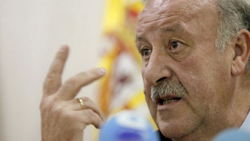 Del Bosque: "La mejor terapia contra los piques será ver vídeos de Sudáfrica"