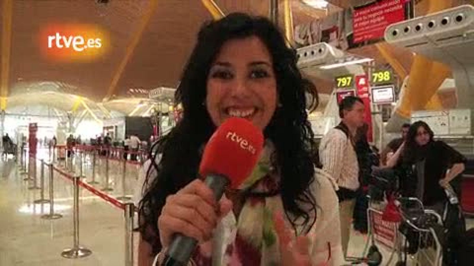 Eurovisión 2011 - ¿Quién acompaña a Lucía Pérez en su viaje a Düsseldorf? - Eurovisión | Ver