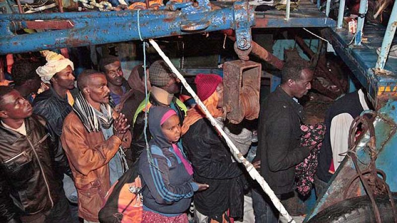 La OTAN y Francia desmienten que dejasen morir a inmigrantes procedentes de Libia a la deriva