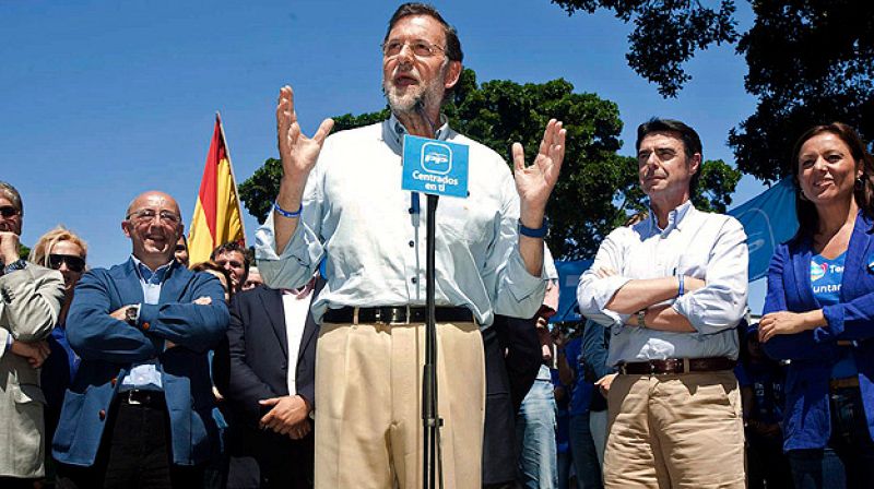 Rajoy: "La misma culpa tiene el PP en la crisis como Di Stefano en la derrota del Madrid"