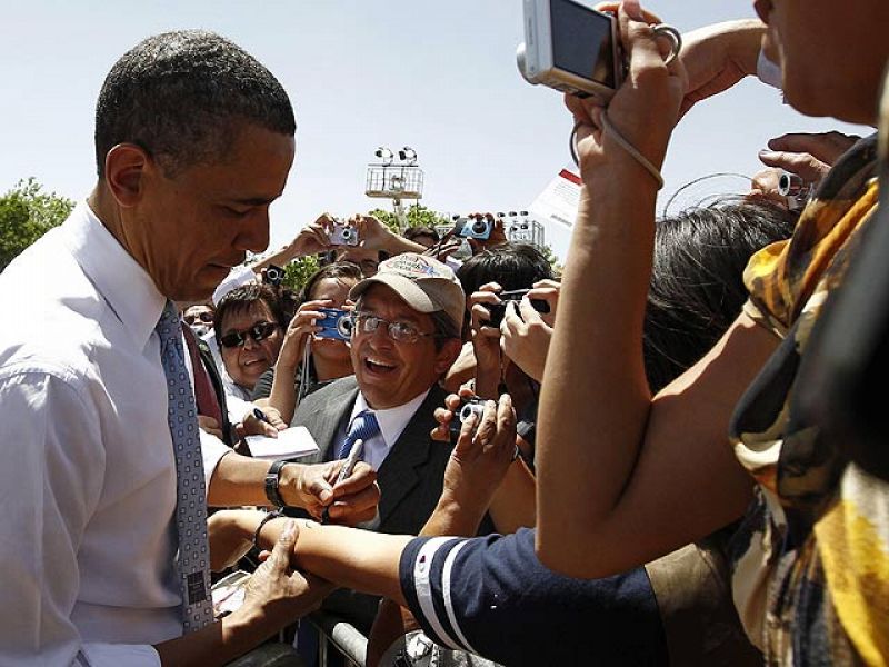 Obama insta a aprobar una reforma migratoria para legalizar a 11 millones de indocumentados