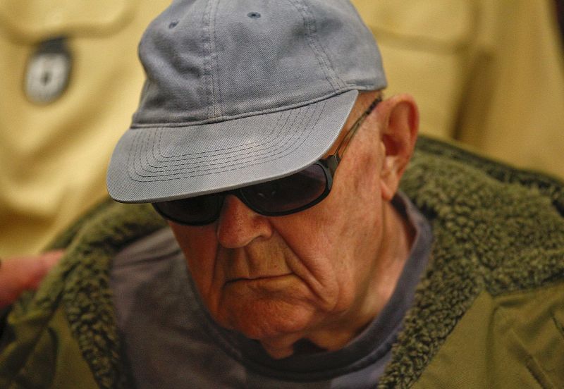 Alemania condena a 5 años al nazi Demjanjuk pero lo deja en libertad por su avanzada edad