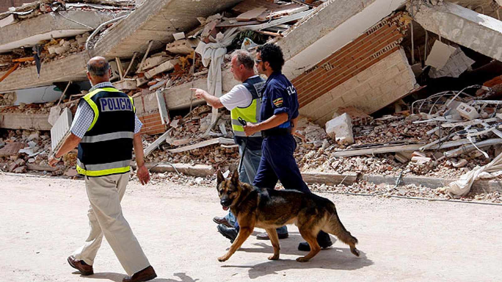 Según datos del Gobierno,  2.100 personas siguen durmiendo en la calle