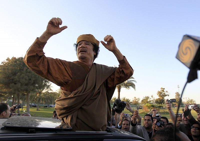 El fiscal de la CPI solicita el arresto de Gadafi y su hijo por crímenes de lesa humanidad en Libia