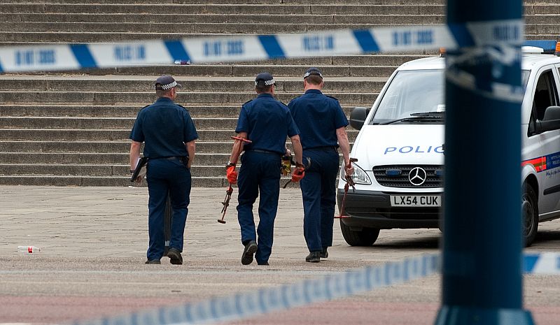 La Policía británica recibe una amenaza de bomba de terroristas irlandeses en Londres