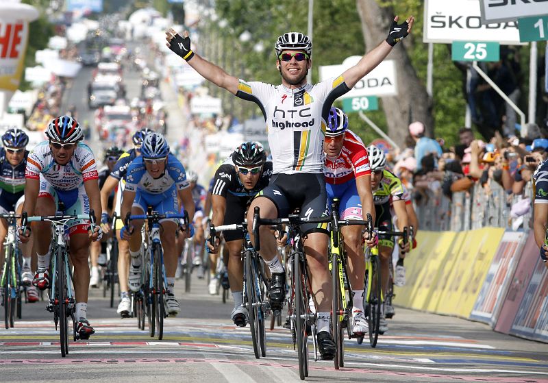 Cavendish se desquita con la victoria en Teramo