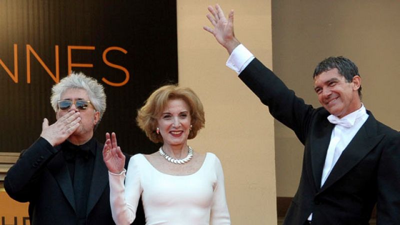 Almodóvar inscribe su nombre en las quinielas de favoritos de Cannes