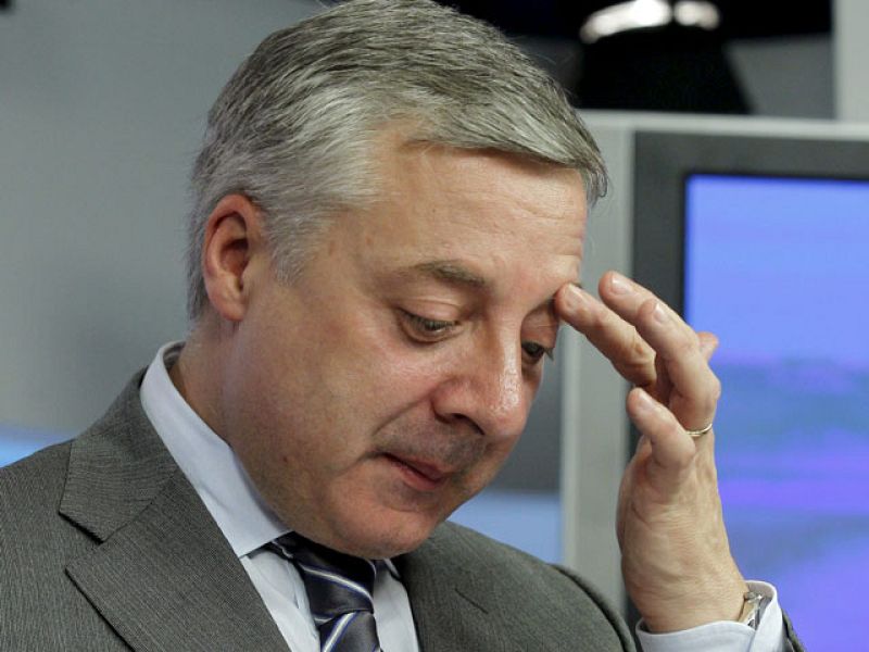 El PSOE confirma que elegirá al sucesor de Zapatero en primarias tras la derrota electoral