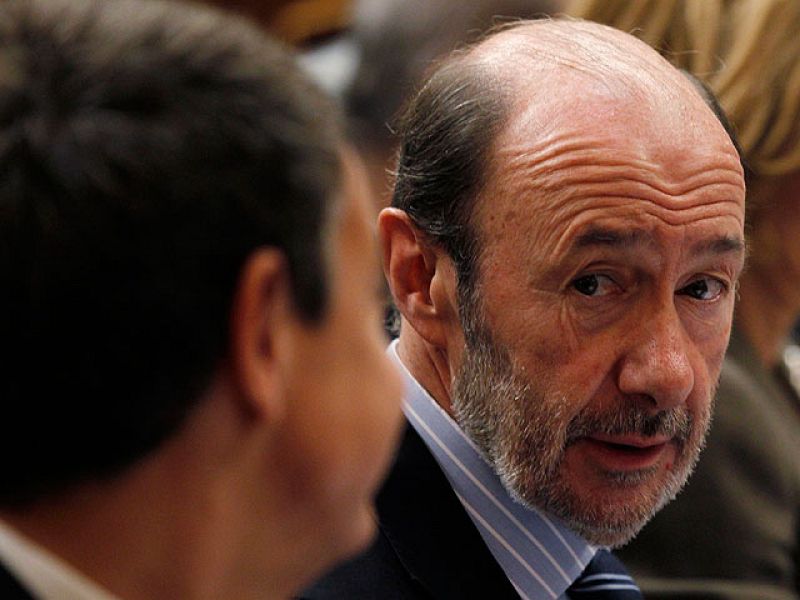 La vieja guardia presiona para evitar las primarias y Blanco no quiere "acuerdos entre bambalinas"