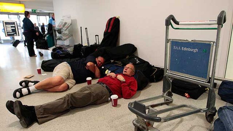 Concluye la erupción del volcán islandés y Alemania reabre sus aeropuertos