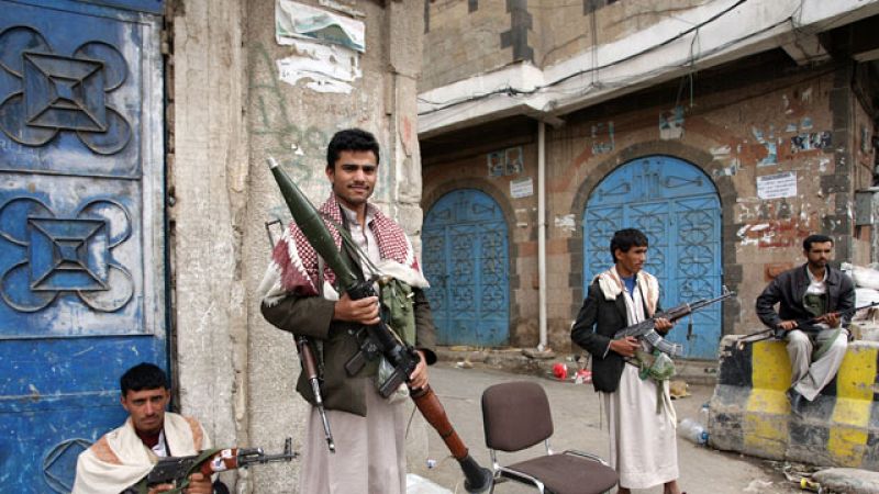 Los enfrentamientos en Yemen dejan su capital dividida en dos y sumida en una guerra civil