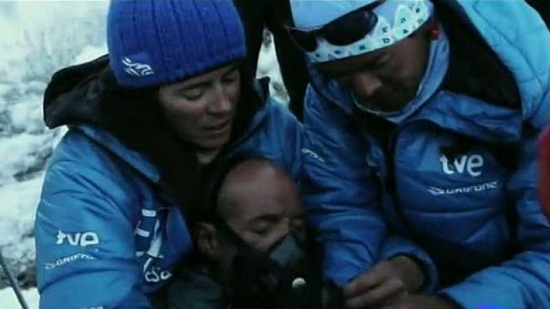 Oiarzabal sufre un colapso en plena bajada del Lhotse