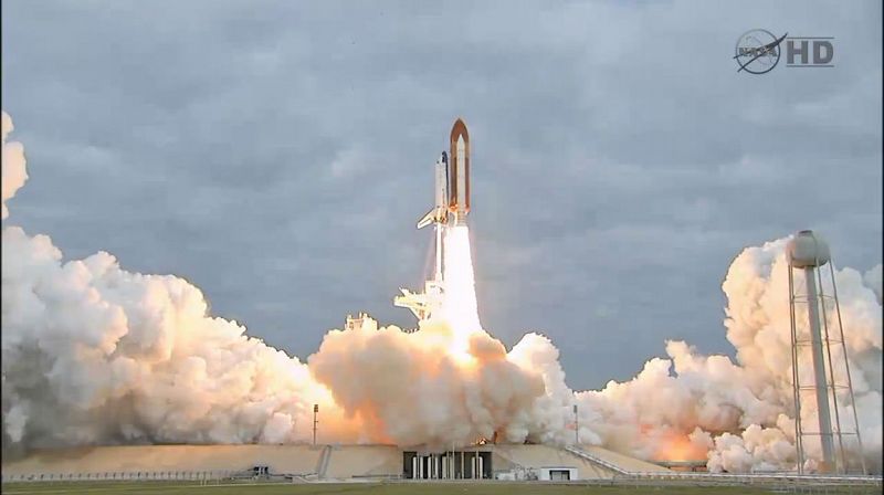 El Endeavour prepara su último adiós a la Estación Espacial Internacional
