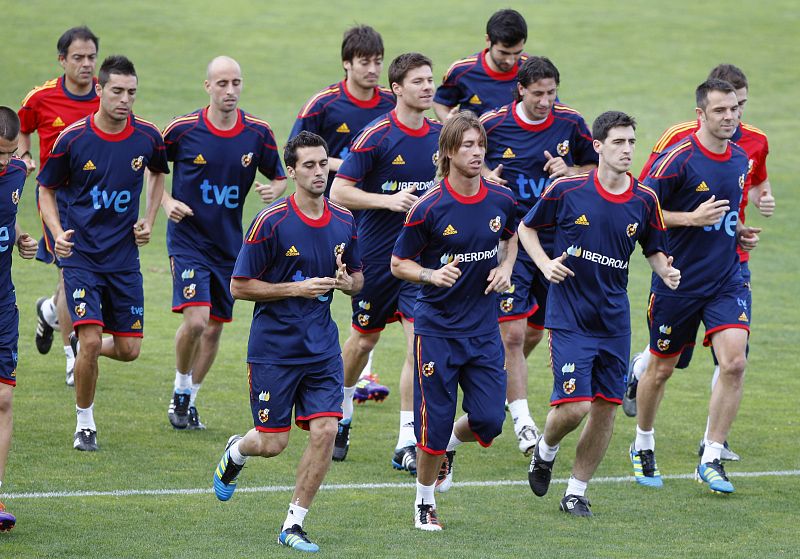 España arranca con un suave entrenamiento