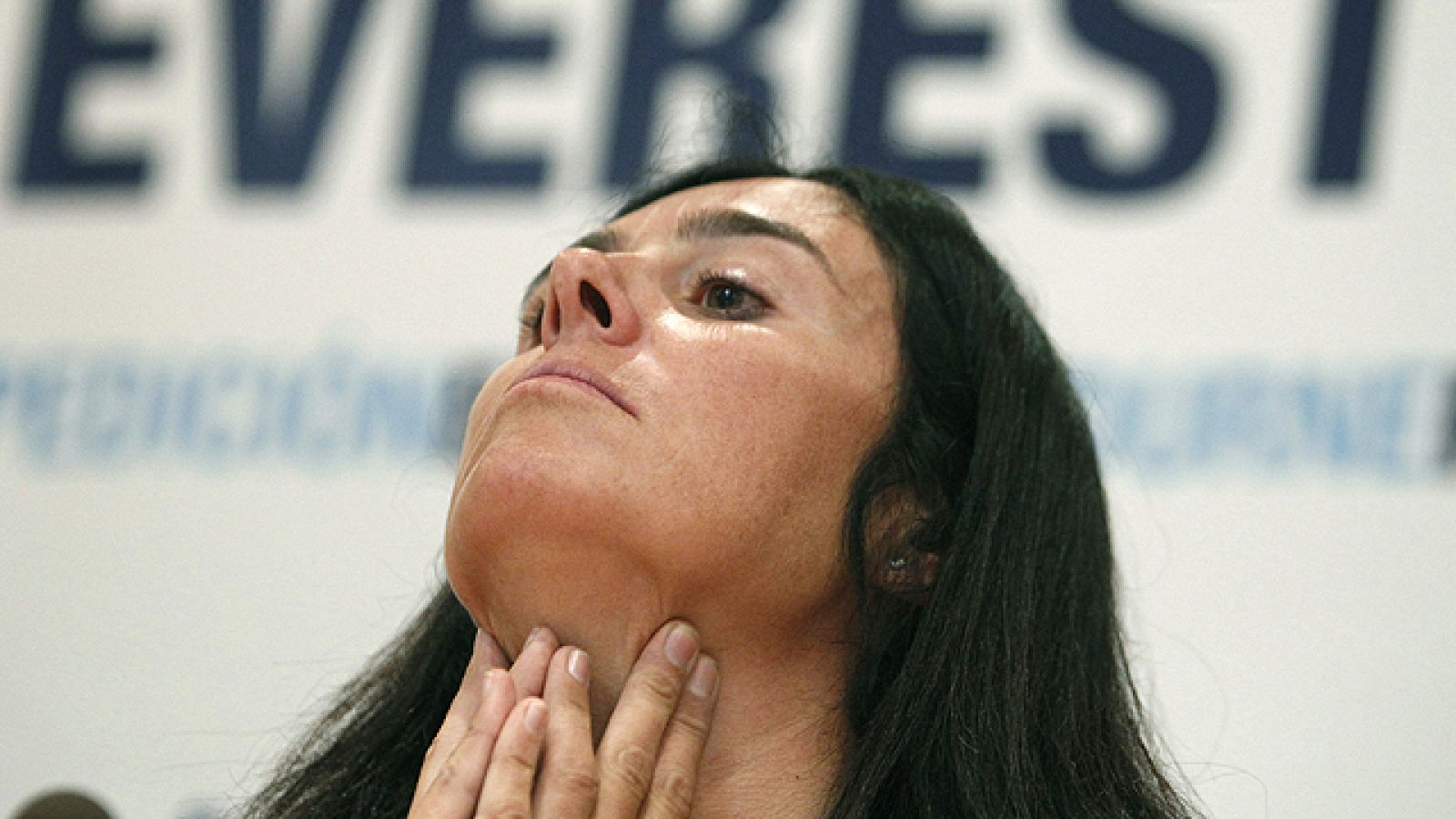 Edurne Pasaban, dolida por las críticas | Ver