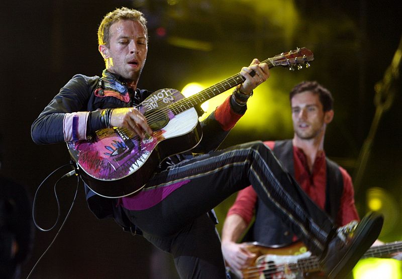 Coldplay se mueve al "ritmo de la noche"