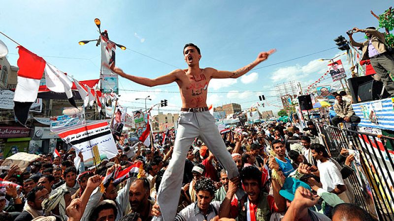 Saleh volverá a Yemen tras su operación para retirarle metralla del pecho en Arabia Saudí