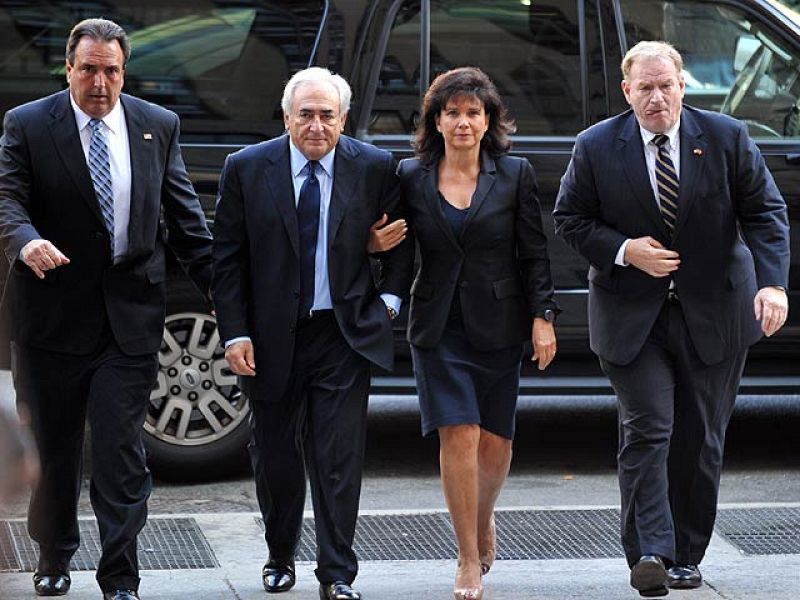 Strauss-Kahn se enfrentará a su presunta víctima en un juicio tras declararse no culpable