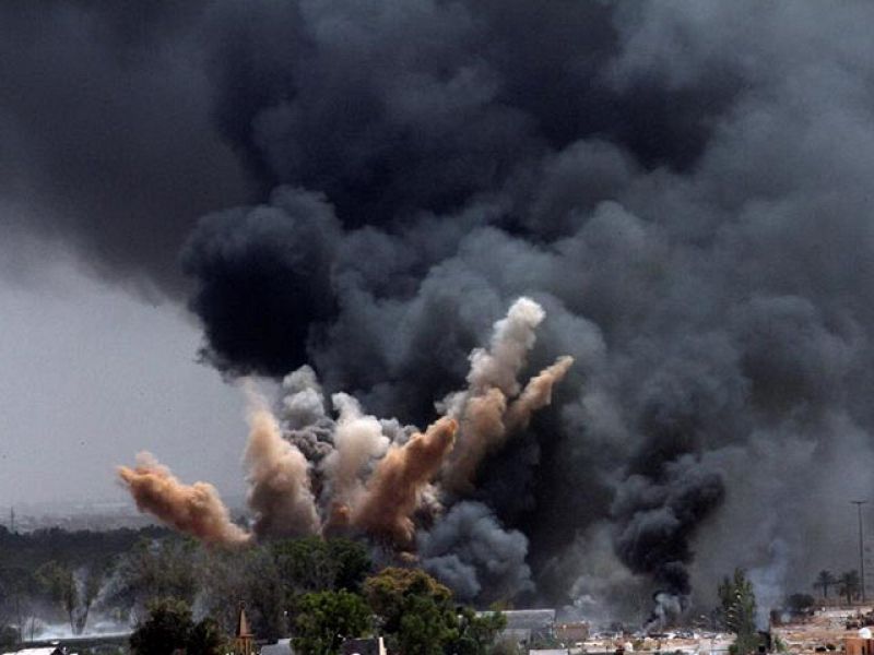 Gadafi, tras el bombardeo más intenso de la OTAN sobre Trípoli: "Seguiré aquí vivo o muerto"