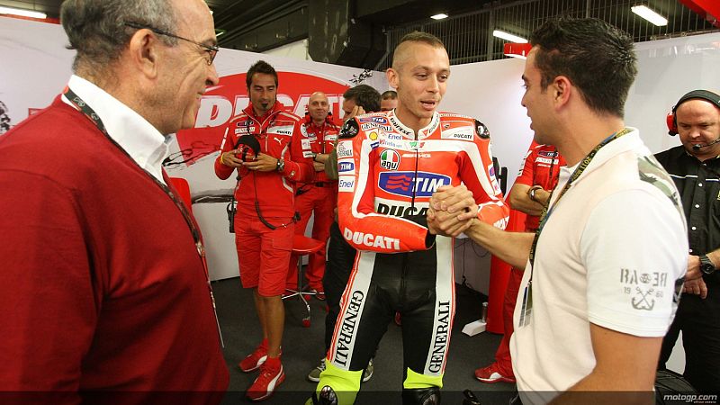 Rossi, a los pies de Xavi