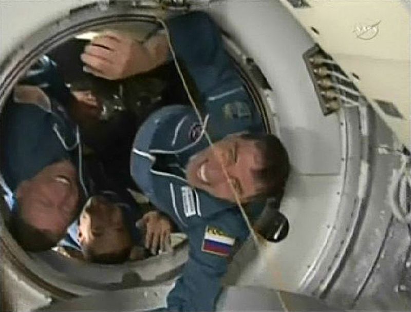 La nave rusa Soyuz se acopla con éxito a la Estación Espacial Internacional