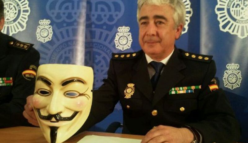 Twitter se llena de "cúpulas inexistentes" tras la detención de los 'anónimos' españoles