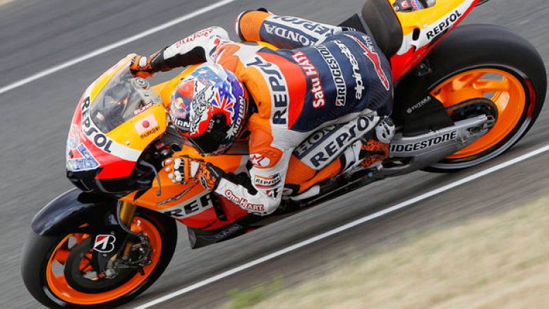 Stoner sigue pasando el rodillo