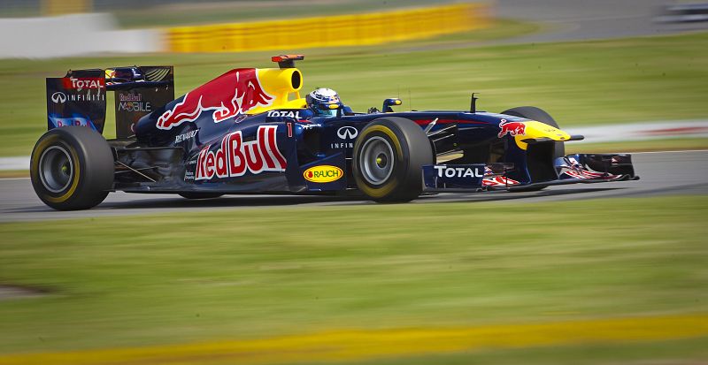 Vettel, el más rápido en la última sesión de libres, seguido de Alonso