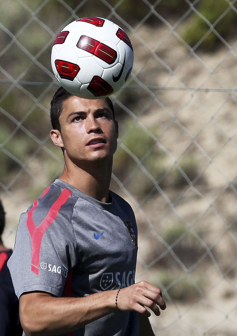 Ronaldo pide 23,5 millones para irse al City, según el "Sunday Mirror"