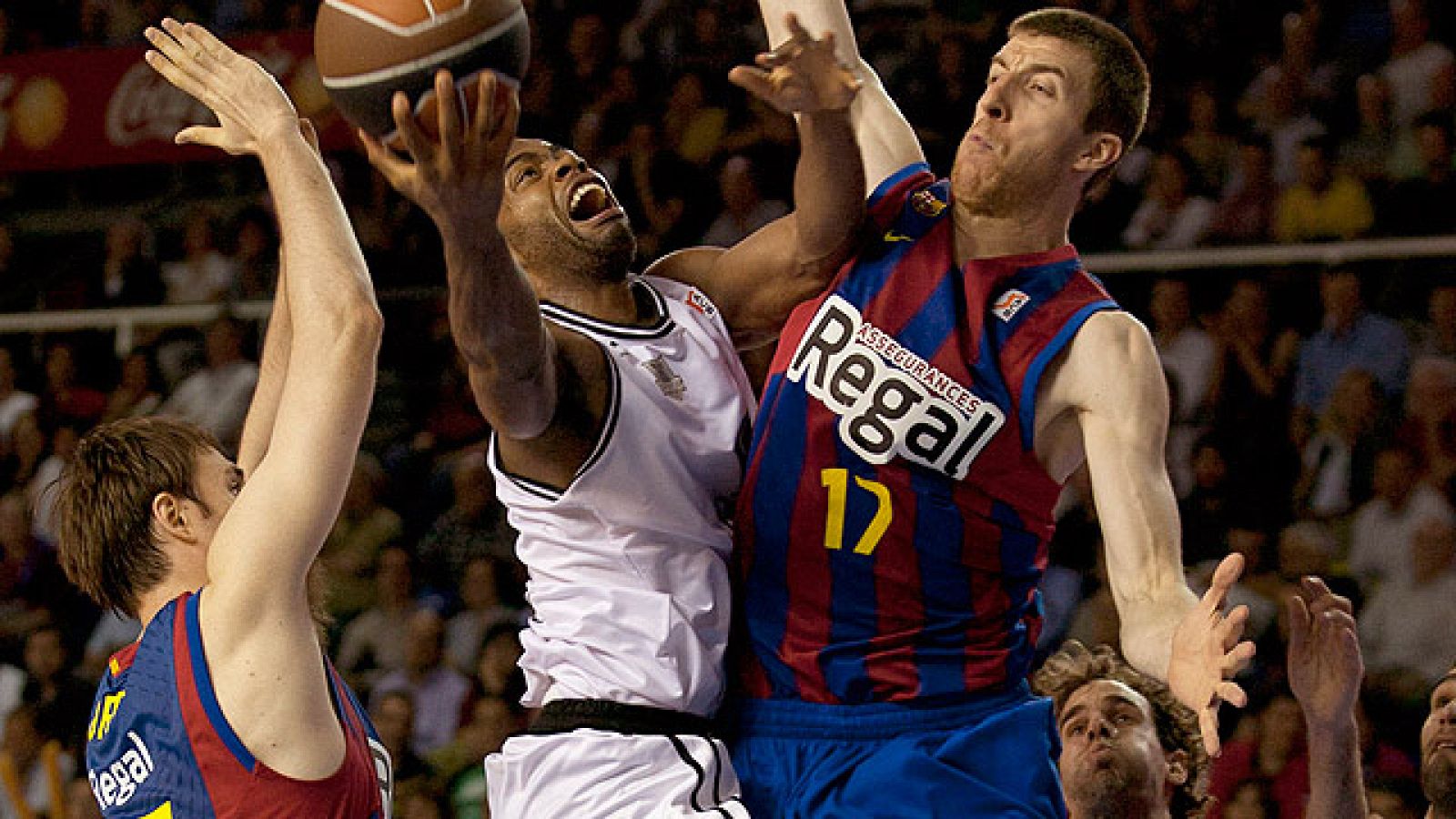 Miribilla se viste de negro para recibir al Barça | Ver