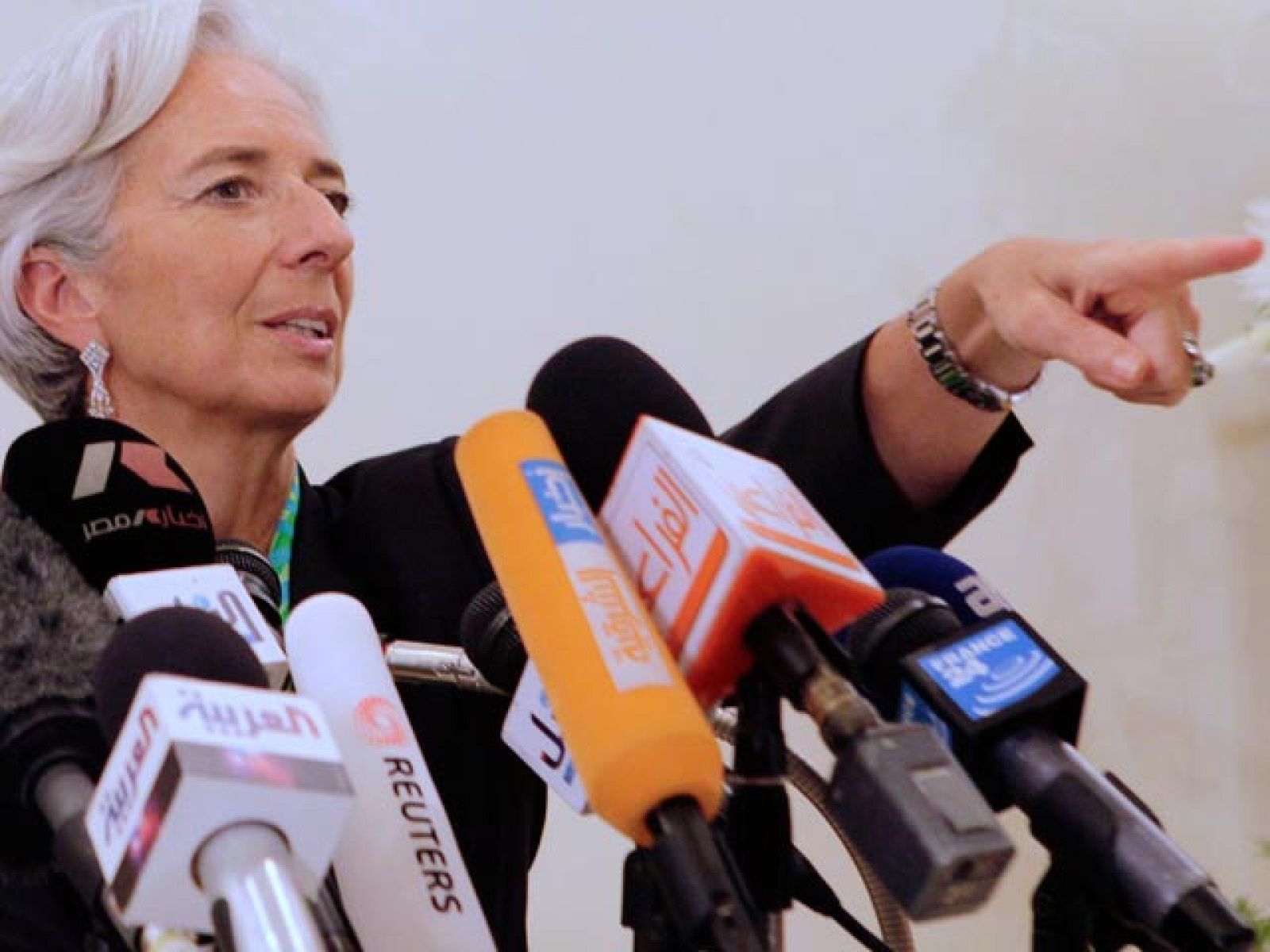 Lagarde y Carstens se disputan dirigir el FMI | Ver