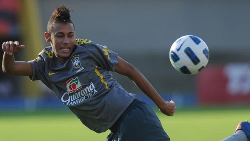 Neymar desmiente haber fichado por el Madrid