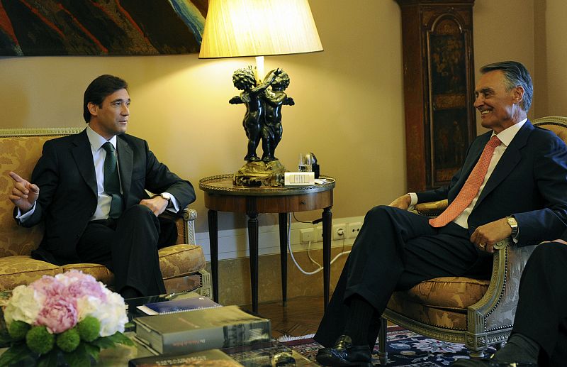 Cavaco Silva designa como primer ministro luso al conservador Passos Coelho