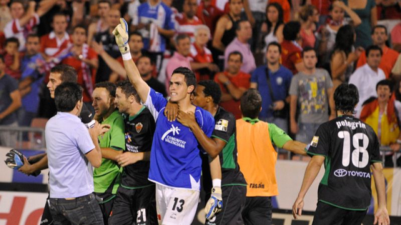 Jaime se convierte en el héroe del Elche tras parar dos penaltis seguidos