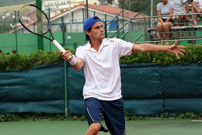 Cuatro españoles quieren sumarse a la Armada en Wimbledon