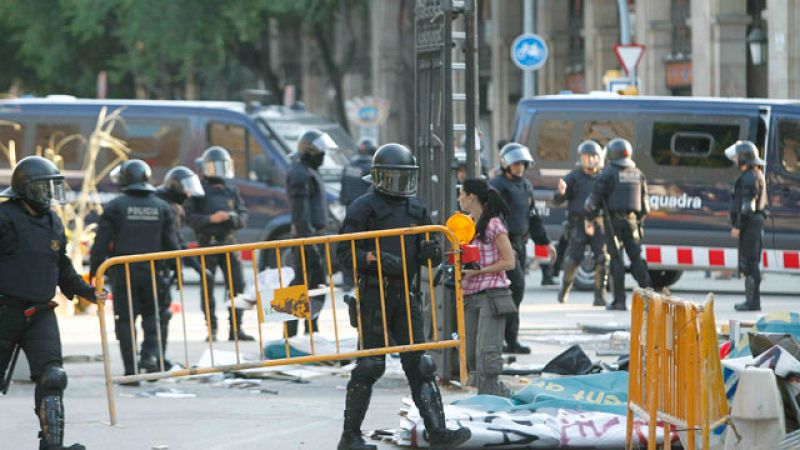 Mas anuncia nuevas detenciones y el conseller de Interior habla de "guerrilla urbana" en Cataluña