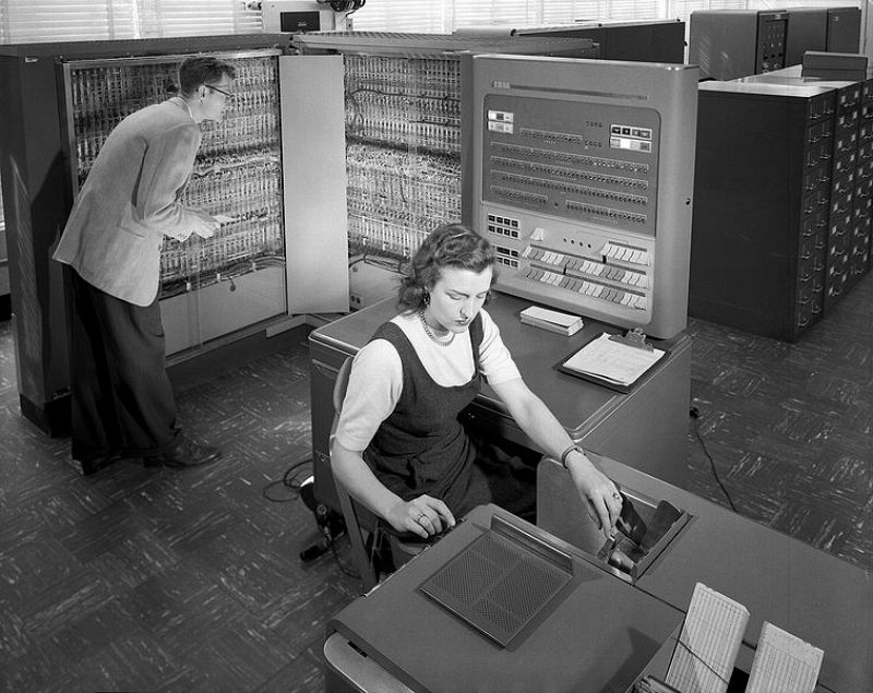 IBM, 100 años de aciertos y fracasos