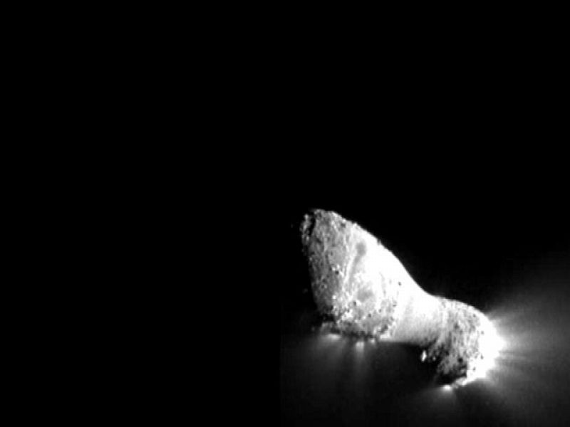 Hartley 2, el cometa enano hiperactivo