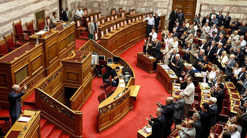 Bruselas confirma que el segundo rescate de Grecia se retrasa al menos hasta julio