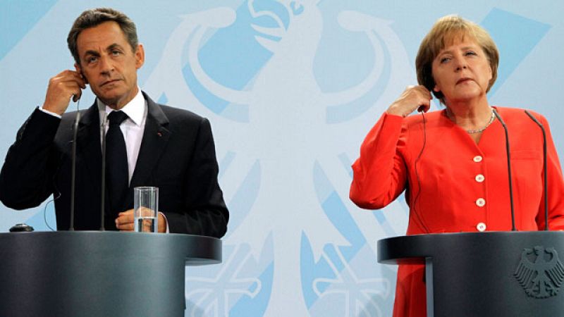 Merkel cede ante Sarkozy y acepta que la inversión privada en el rescate griego sea voluntaria