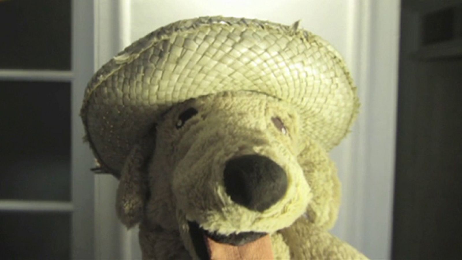 Tachenko - Yo no quiero sonar moderno | Ver