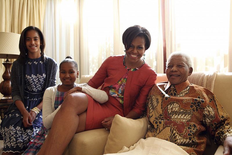 Michelle Obama visita a Mandela en Sudáfrica