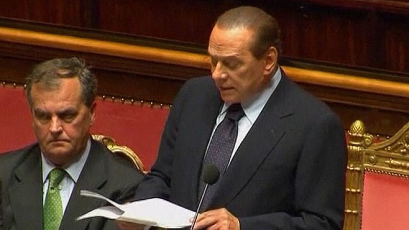 La oposición renuncia a presentar una moción contra Berlusconi tras constatar su mayoría