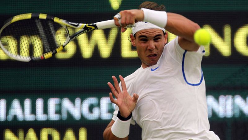 Nadal se come la hierba de Wimbledon