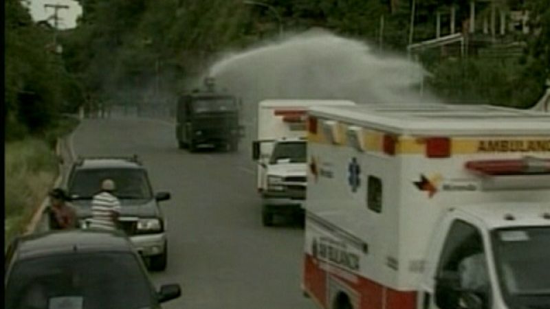 Los presos amotinados en una cárcel venezolana anuncian su voluntad de rendirse