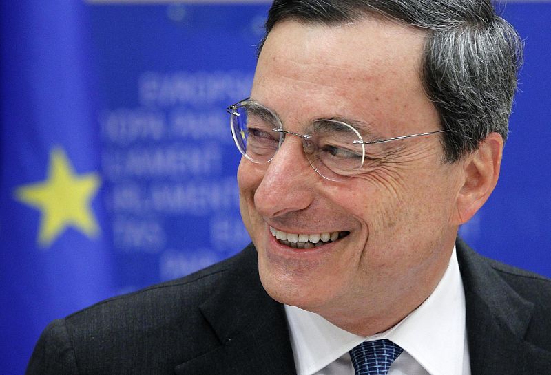 Draghi asume la misión de salvar el euro tras devolver la credibilidad al Banco de Italia